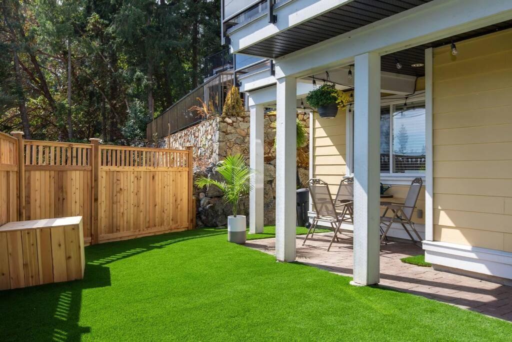 Beautiful & Cozy 1 Bedroom 1 Bath In The Westshore Victoria Exterior foto