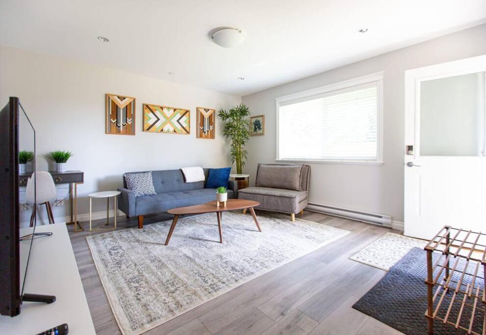 Beautiful & Cozy 1 Bedroom 1 Bath In The Westshore Victoria Exterior foto